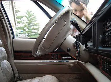 Universal Locksmith Store Larchmont, NY 914-402-7265 - 20-Car-Lockout